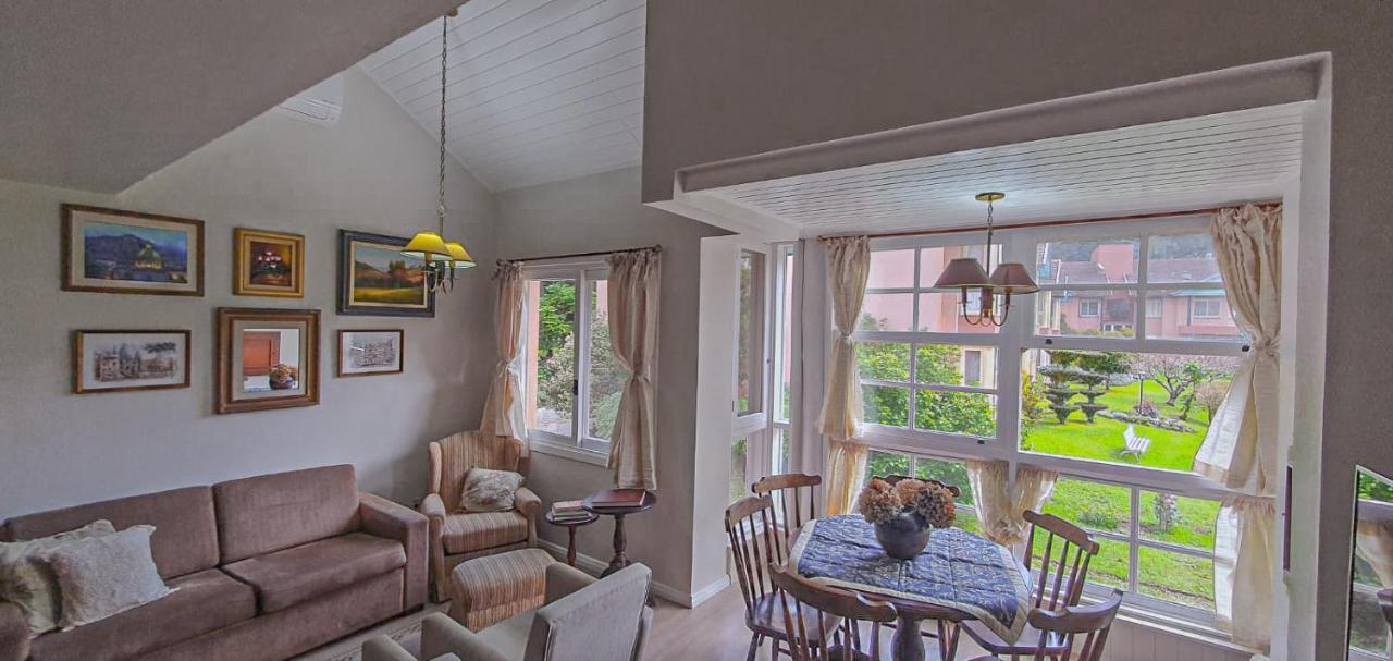 Duplex Floresta Negra - Sua Base Perfeita Em Gramado! Otima Localizacao Lagonegro 500M - 02 Quartos E 02 Banheiros Para Familia Em Condominio Fechad0, Cozinha Completa Com Garagem E Portaria 24H Экстерьер фото