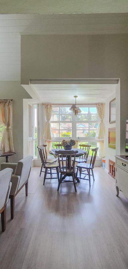 Duplex Floresta Negra - Sua Base Perfeita Em Gramado! Otima Localizacao Lagonegro 500M - 02 Quartos E 02 Banheiros Para Familia Em Condominio Fechad0, Cozinha Completa Com Garagem E Portaria 24H Экстерьер фото