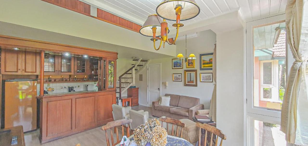 Duplex Floresta Negra - Sua Base Perfeita Em Gramado! Otima Localizacao Lagonegro 500M - 02 Quartos E 02 Banheiros Para Familia Em Condominio Fechad0, Cozinha Completa Com Garagem E Portaria 24H Экстерьер фото